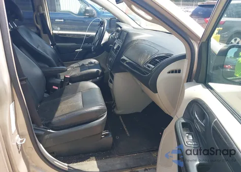 2013 Chrysler Town & Country Touring z USA, uszkodzony, nr VIN 2C4RC1BG7DR742972